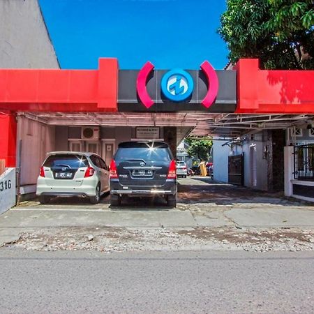 Hotel Reddoorz Near Gejayan Kejayan Exterior foto